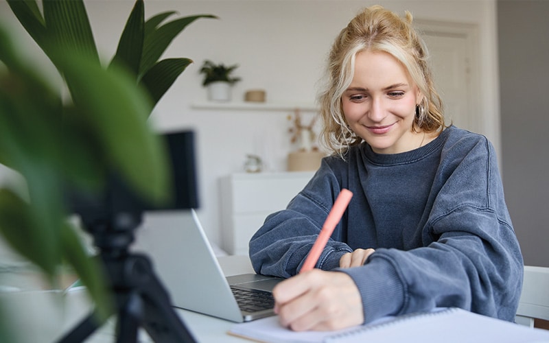 Deutsch - Vorbereitungskurse - WBZ Dortmund